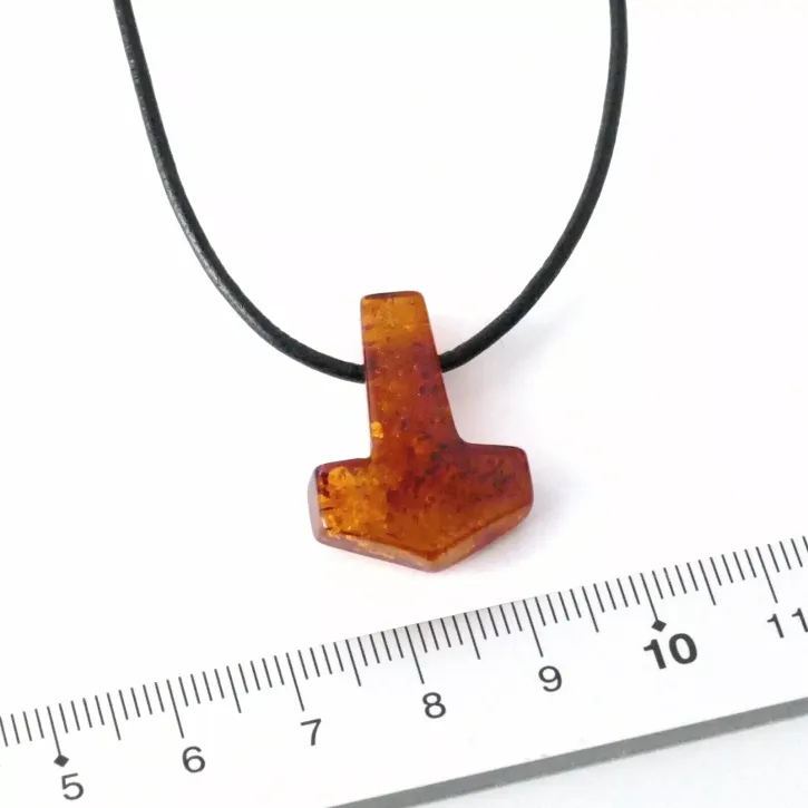 V13-08 Thorshammer poliert, cognac