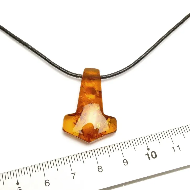 V13-34 Thorshammer poliert, cognac