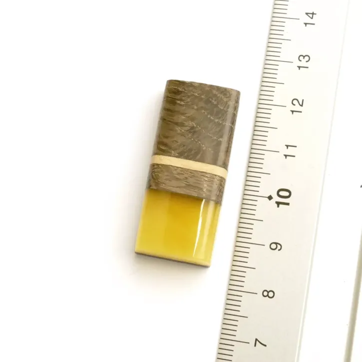 V27-25 Anhänger Mooreiche, milchig