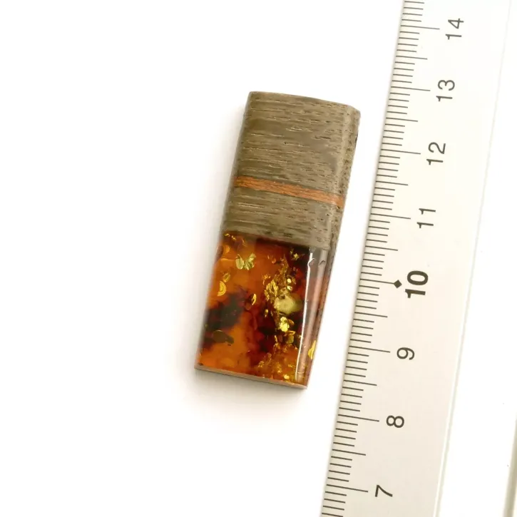 V27-27 Anhänger Mooreiche, cognac