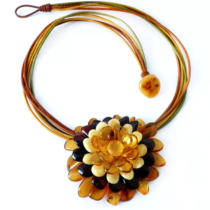 V52-09 Blume Collier und Brosche